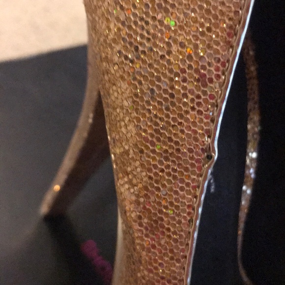 Platform glittery gold high heels Size 6.5 - Picture 8 of 8